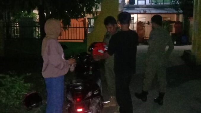Gencarkan Patroli Keliling Kota Benteng, Pasangan Remaja Diarahkan Pulang Satpol PP