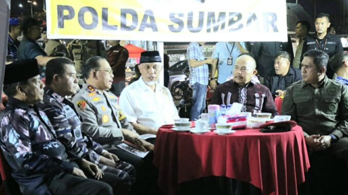Gubernur Bersama Forkopimda Pantau Suasana Pergantian Tahun di Kota Padang