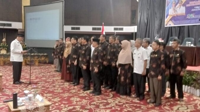 Pelantikan Pengurus MKKS SMK Provinsi Sumbar di Hotel Kriyad Bumi Minang