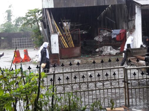 Banjir di salah satu ruas jalan Padang Panjang