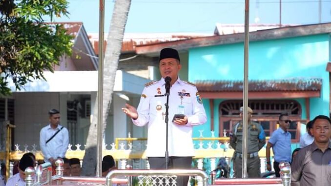 Bupati Batu Bara Ir H Zahir M.AP Memimpin Apel Hari Pertama Masuk Kerja Pasca Libur Lebaran Idul Fitri 1444 H