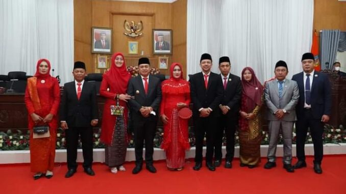 Bupati Batu Bara Menghadiri Rapat Paripurna Pengucapan Sumpah PAW