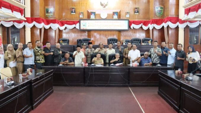 Pimpinan Dan Anggota Bamus DPRD Pessel Studi Ke DPRD Kabupaten Solok