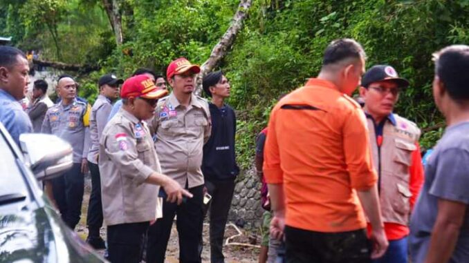Wali Kota dan Wakil Wali Kota Sawahlunto tinjau Bencana Longsor