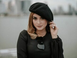 AWA Make Up Artist milik Aries Wahyu Anggraini yang lebih dikenal dengan Mba Awa. (Dok. Istimewa)