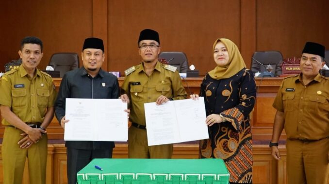 DPRD Payakumbuh setujui dua Ranperda menjadi Perda.