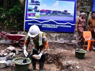 Dirjend IKMA Kementerian Perindustrian RI Meletakan Batu Pertama Revitalisasi Sentra Tenun Silungkang
