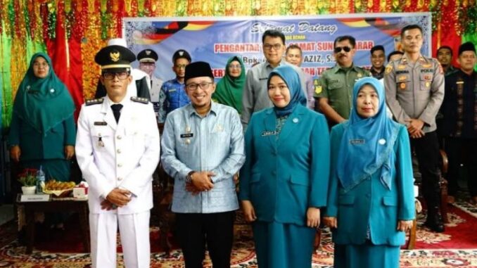 Pengantar Tugas Camat Sungai Tarab A.H Miza Aziz Dihadiri oleh Bupati Eka Putra