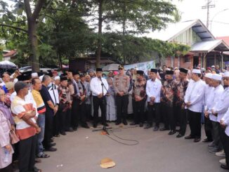 Pj. Wako Rida Ananda Lepas 236 calon jemaah haji Payakumbuh menuju Embarkasi Padang.