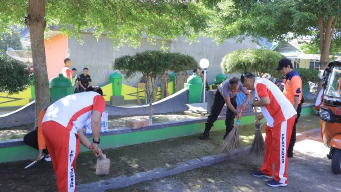 Polres 50 Kota Revitalisasi Surau Tuo Nagari Taram