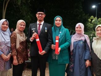 Erman Safar disematkan Penghargaan Nasional Tertinggi Program Pembangunan Keluarga Manggala Karya Kencana 2023
