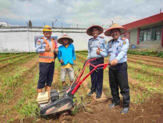 Kakanwil Kemenkumham Sumbar Ikut Melakukan Pembajakan Lahan di Lapas Kls II A Bukittinggi
