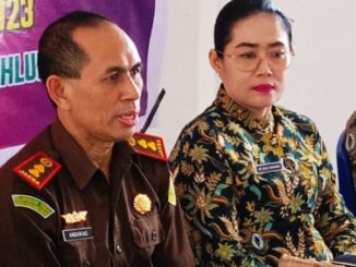 Kepala Kejaksaan Negeri Sawahlunto, Andarias D'Orney dan Ikatan Adhyaksa Dharmakarini, Ny. Lesly Andarias