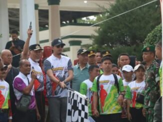 Pelepasan peserta lari Minangkabau 10 K Bukittinggi 2023.
