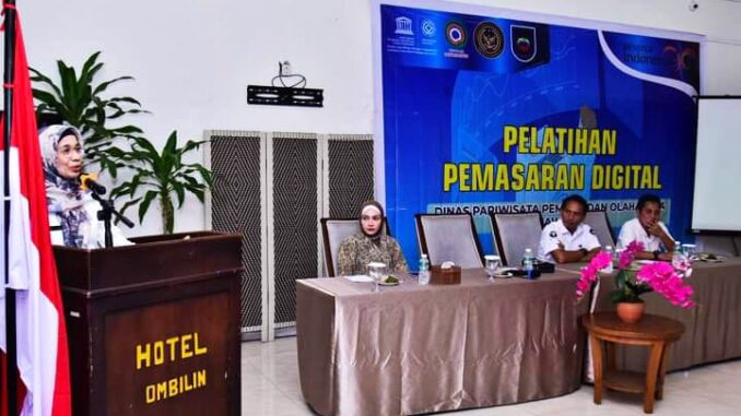 Sekretaris Daerah Kota Sawahlunto dalam sambutan Pelatihan Pemasaran Digital