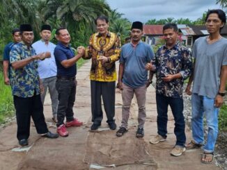 Tuntaskan Pembangunan Jalan Lingkung di Tiga Kecamatan