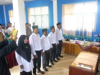 Wakil Bupati Pasaman Melantik Anggota Bamus Nagari Parit Periode 2020-2026