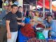 Bakri Maulana bersama pedagang Pasar Taluak Batangkapas