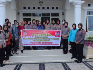 Kapolres Payakumbuh Anjangsana ke Sejumlah Purnawirawan Polwan