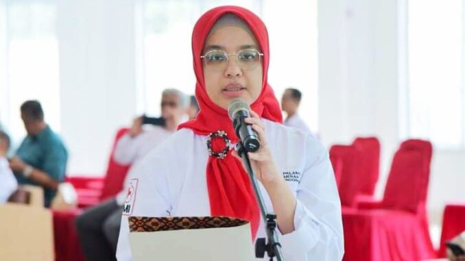 Ketua PMI Kota Sawahlunto, dr. Meivyta Belani Husman, MPH (HPE) Melantik dan Mengukuhkan PMI Tingkat Kecamatan dan PMR.