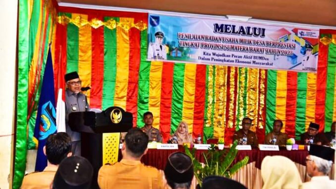 Wakil Wali Kota Sawahlunto H. Zohirin Sayuti, SE, dalam sambutan BUMDes Berprestasi di Lumindai