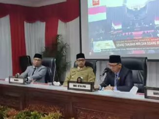 Wako Erman Safar hadiri rapat Paripurna DPRD Bukittinggi
