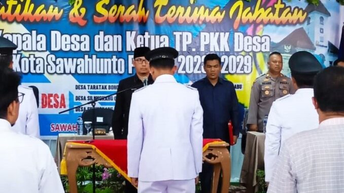 Wali Kota Sawahlunto H. Deri Asta Melantik dan Mengambil Sumpah Sembilan Kepala Desa