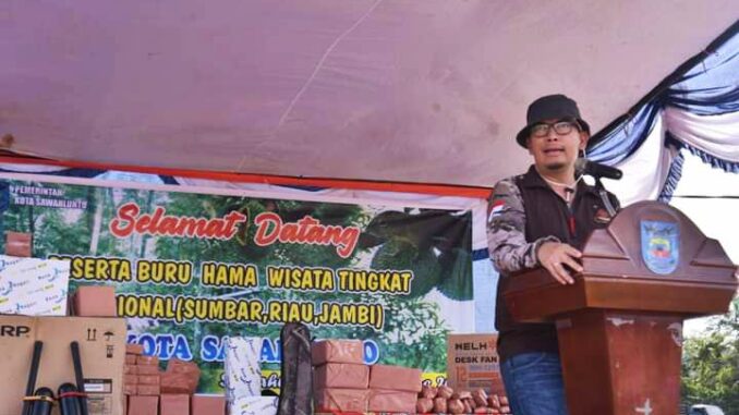 Wali Kota Sawahlunto H. Deri Asta beri sambutan, Dalam Kegiatan Buru Hama Wisata Regional Sumbar, Riau, dan Jambi