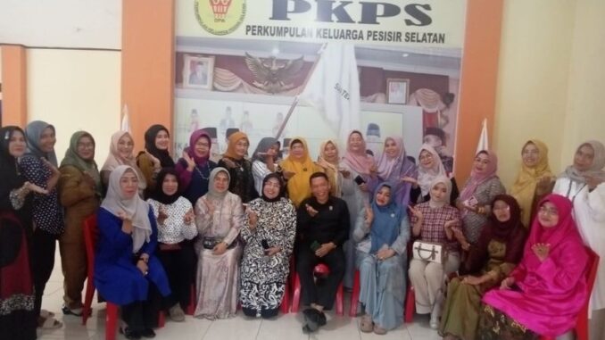 Foto bersama PKPS Padang