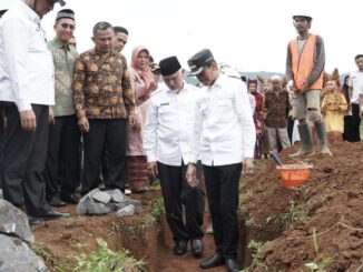 Gubernur Bersama Bupati Letakkan Batu Pertama Kelanjutan Pembangunan SMK Kesehatan Negeri Akabiluru