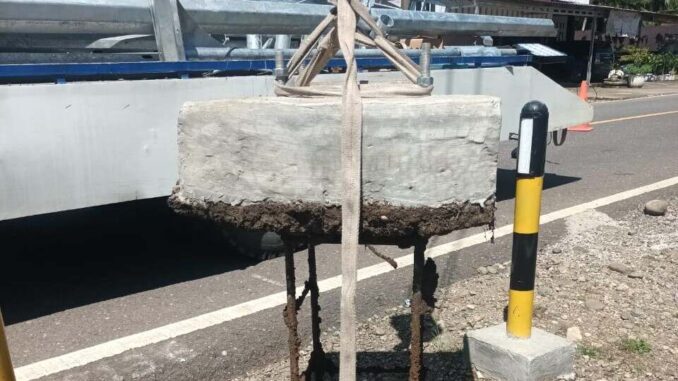 Proyek Milik Kemenhub Di Pasbar Tiang Berdiri Lampu Tak Kunjung Hidup