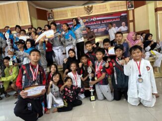 SMP 32 Makassar Boyong Piala Bergilir DANKOSEK II CUP I2023