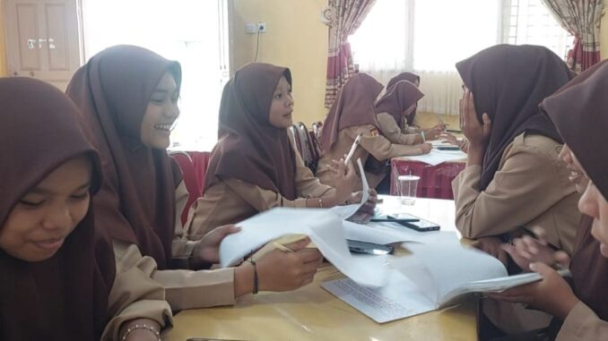 Siswa SMAN 6 Pariaman Dibekali Ilmu Jurnalistik