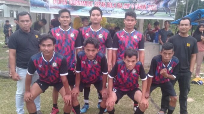 Bakri Maulana Ikut Suport Sepakbolaria Cup V Kampung Tarok Lakitan.