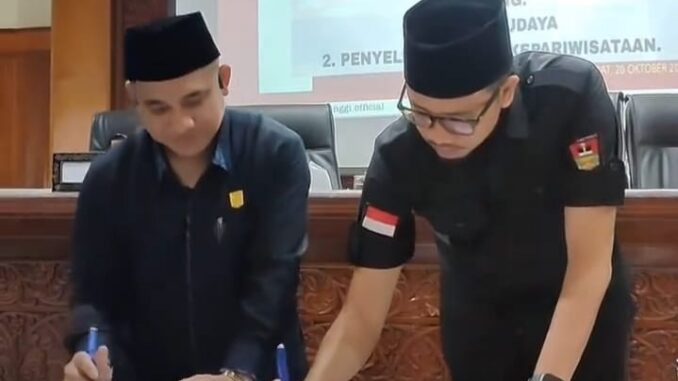 Penandatanganan Propemperda 2024 serta Ranperda Cagar Budaya - Kepariwisataan jadi Perda