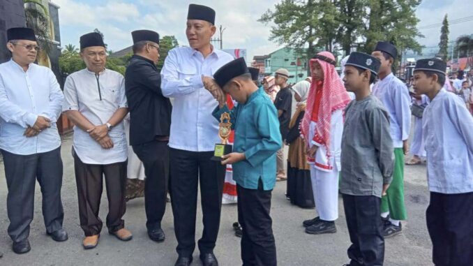 Wabup Sabar A.S pimpin apel akbar didikan subuh Se-Pasaman.