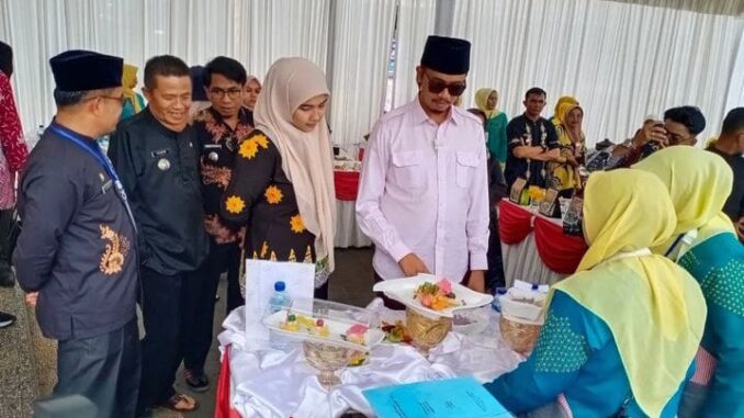 Wako Bukittinggi buka Lomba Cipta Menu B2SA dan Masak Serba Ikan.