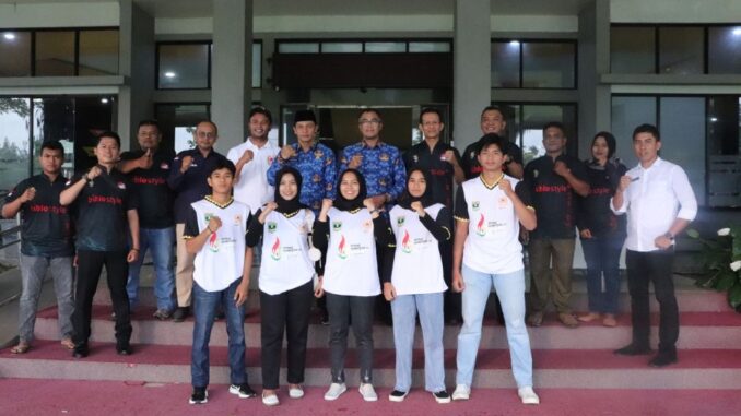 5 Atlet Wushu asal Kota Payakumbuh dilepas untuk mengikuti Kejuaraan PORWIL XI se-Sumatera.