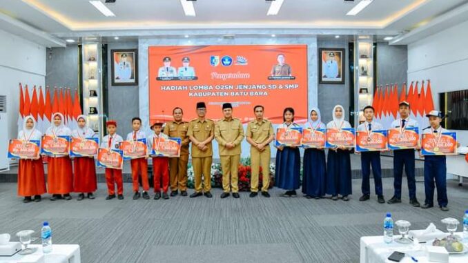 Bupati Batu Bara Ir. H. Zahir, M.AP Melantik Pengurus Dewan Pendidikan Kabupaten Batu Bara periode 2023-2028.