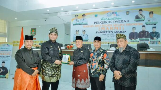 Bupati Batu Bara Ir. H. Zahir, M.AP., melantik PD MAMBI Kabupaten Asahan.