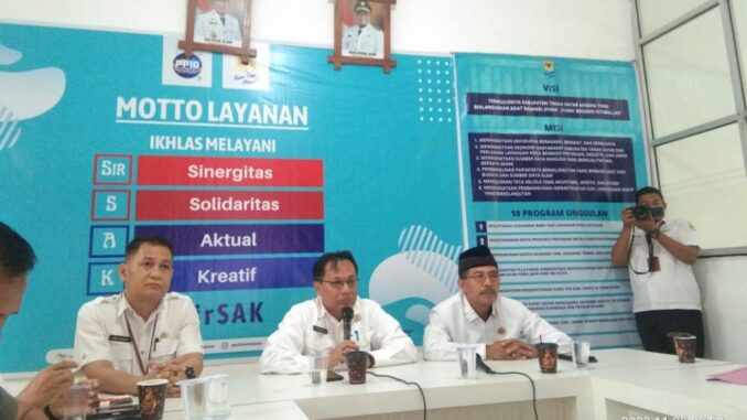 Dinas Pendidikan dan Kebudayaan serta Dinas Kominfo Tanah Datar gelar konferensi pers.