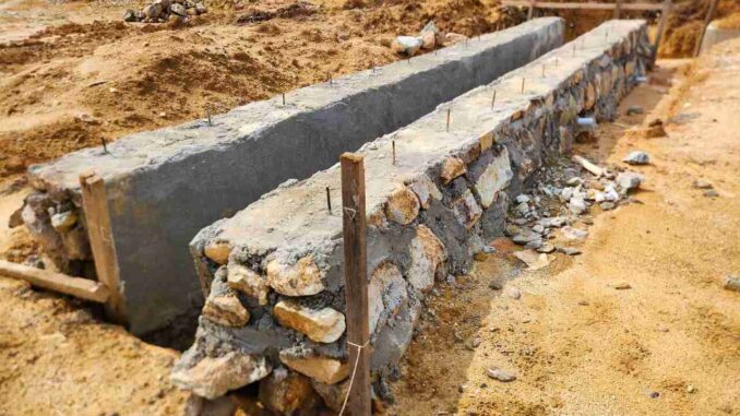 Dugaan trik curang proyek pembangunan akses Pelabuhan Teluk Tapang Pasbar.