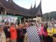 Jalan santai HUT PGRI Ke-78 dan HGN 2023 di Kota Padang.