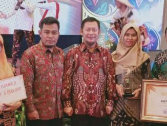 KWT Anggrek Kelurahan ATTS raih penghargaan.