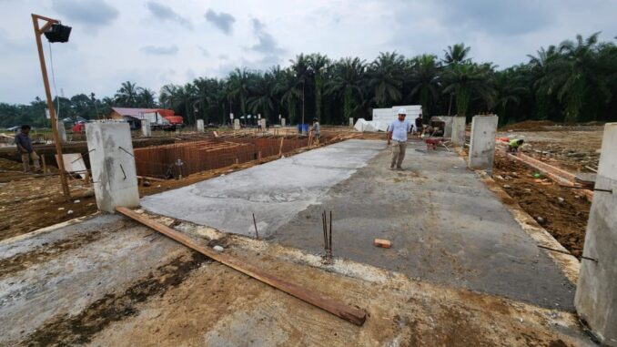 Kontraktor Proyek Pengering dan Pakan Jagung di Pasbar, optimis selesai tepat waktu.