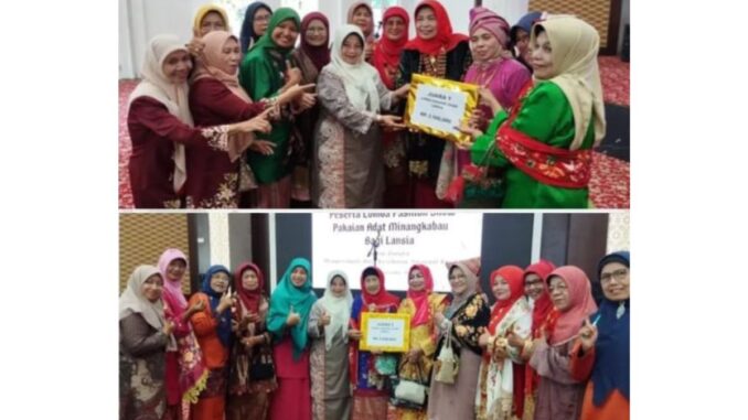 Pemko Bukittinggi gelar lomba fashion show pakaian adat Minangkabau.