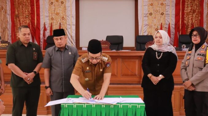 Pemko dan DPRD Payakumbuh tandatangani nota kesepakatan APBD tahun 2024.