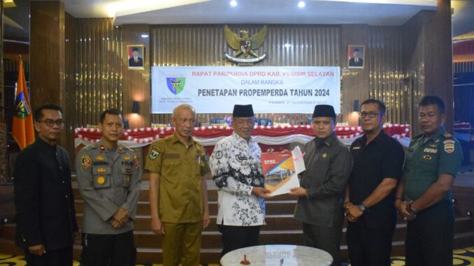 Propemperda Tahun 2024 ditetapkan oleh DPRD Pessel.
