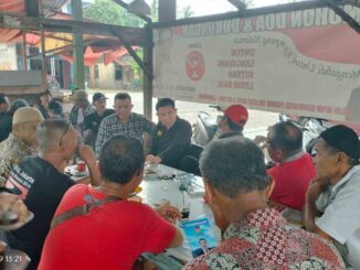 Carito lapau masyarakat Pasar Lakitan bersama Balon Bupati Pessel BM.