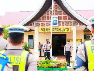 Waka Polres Sawahlunto KOMPOL Asnomi Nanda, S.H, Pimpin Pelaksanaan Apel Gelar Pasukan Operasi Lilin Singgalang Tahun 2023.